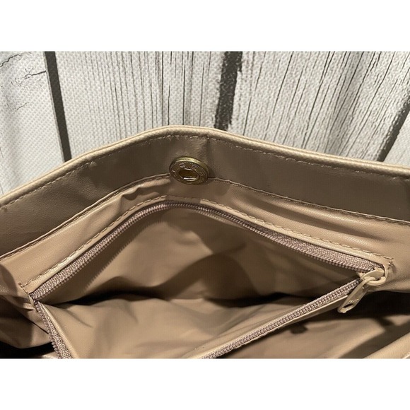 MCI World of Fine Handbags Beige‎ Faux Leather Clutch Shoulder Bag - Picture 9 of 13